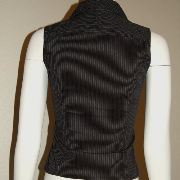 Express Women Size S, Sleeveless Collared Surplice Dress Shirt, Striped - Picture 4 of 13